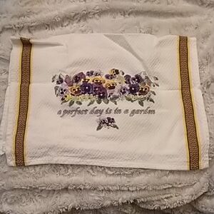 Vintage Floral Embroidered Tea Towel